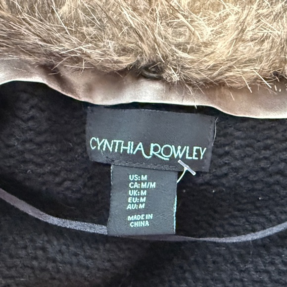 Cynthia Rowley, Womens Faux Fur Collar, Cardigan Sweater, size M, Black color - Picture 3 of 11